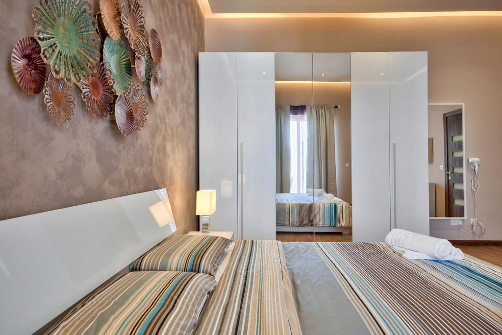 Villa Gaia - Sunset Views, Indoor Heated Pool, Sauna And Games Room メーリッハ エクステリア 写真