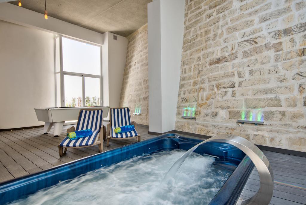 Villa Gaia - Sunset Views, Indoor Heated Pool, Sauna And Games Room メーリッハ エクステリア 写真